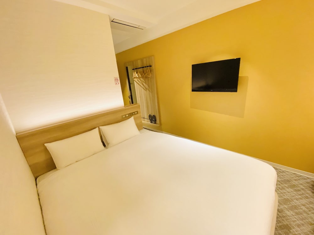 IAM HOTEL 20/48