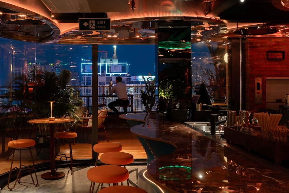 Kin Hotel Ly Tu Trong 43/49