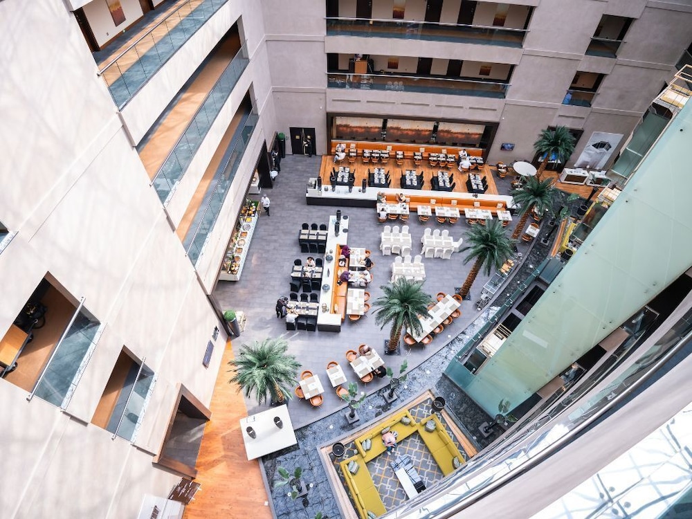 Centro Sharjah Rotana 9/50