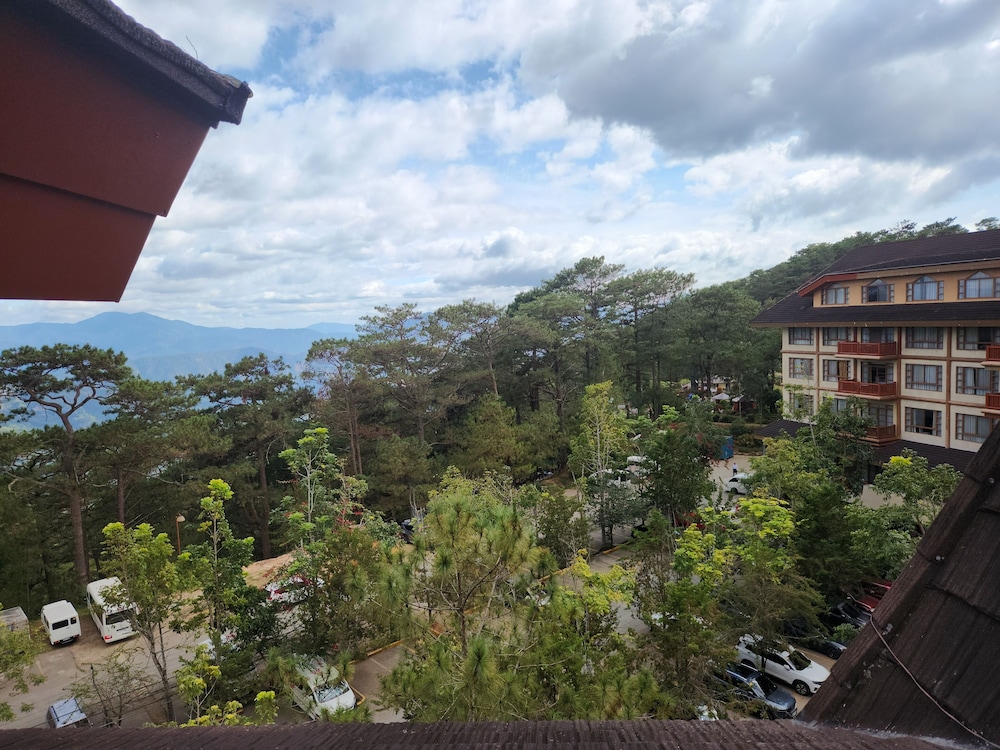 The Forest Lodge At Camp John Hay 8/75
