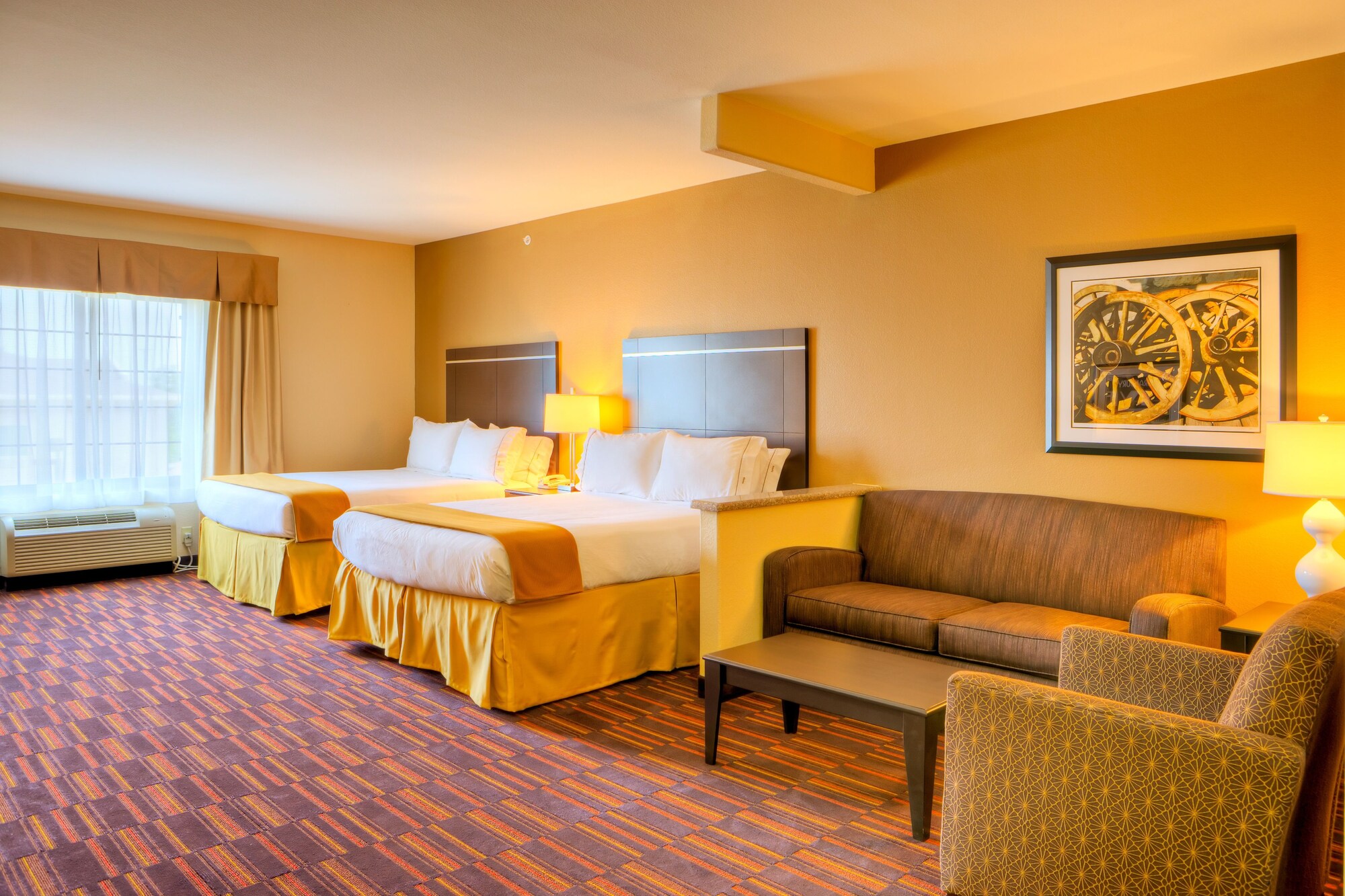 جناح بسريرين كوين مع أريكة، Holiday Inn Express And Suites Granbury 3/6