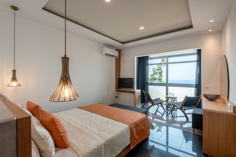 Mediterraneo Hotel 12/50