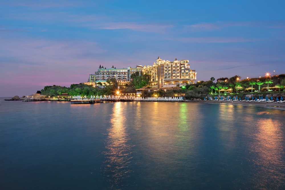 Merit Crystal Cove Hotel Casino & Spa 39/48