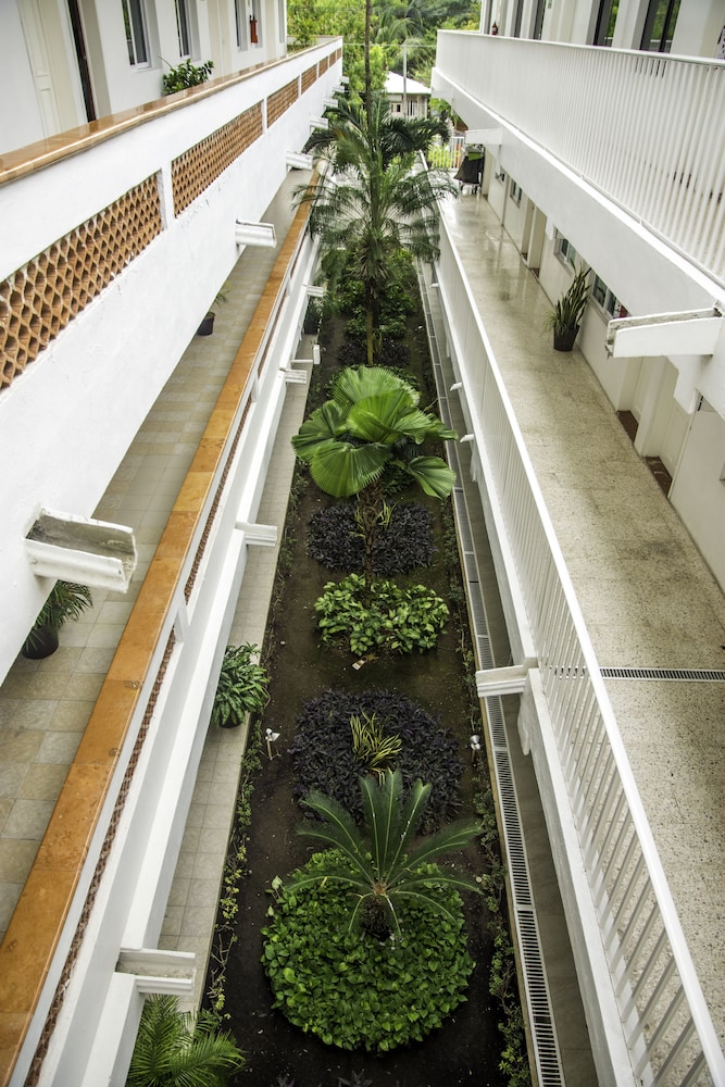 Hotel Casa Blanca 42/50