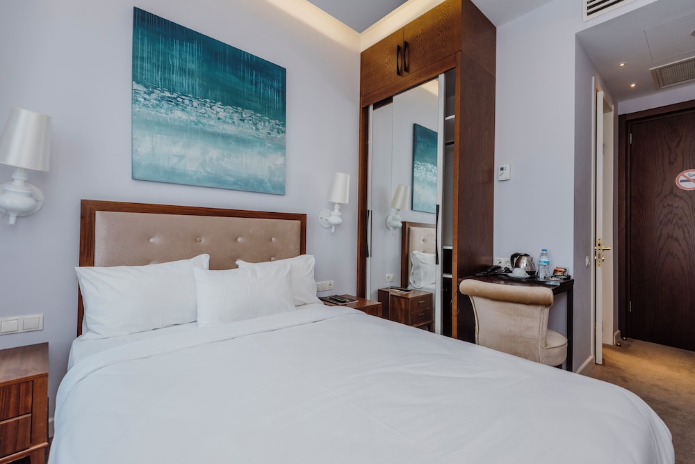 Golden Palace Batumi Hotel & Casino 10/50