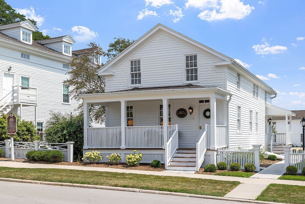 The Rochester Inn, A Historic Hotel 7/70