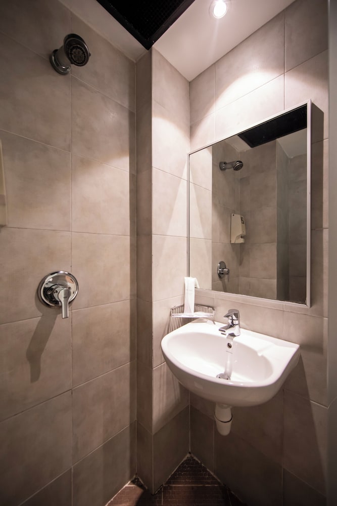 Fragrance Hotel - Balestier 63/64