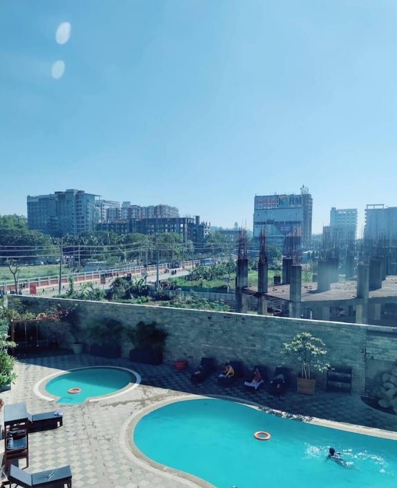 OCEAN PARADISE HOTEL AND RESORT 46/54
