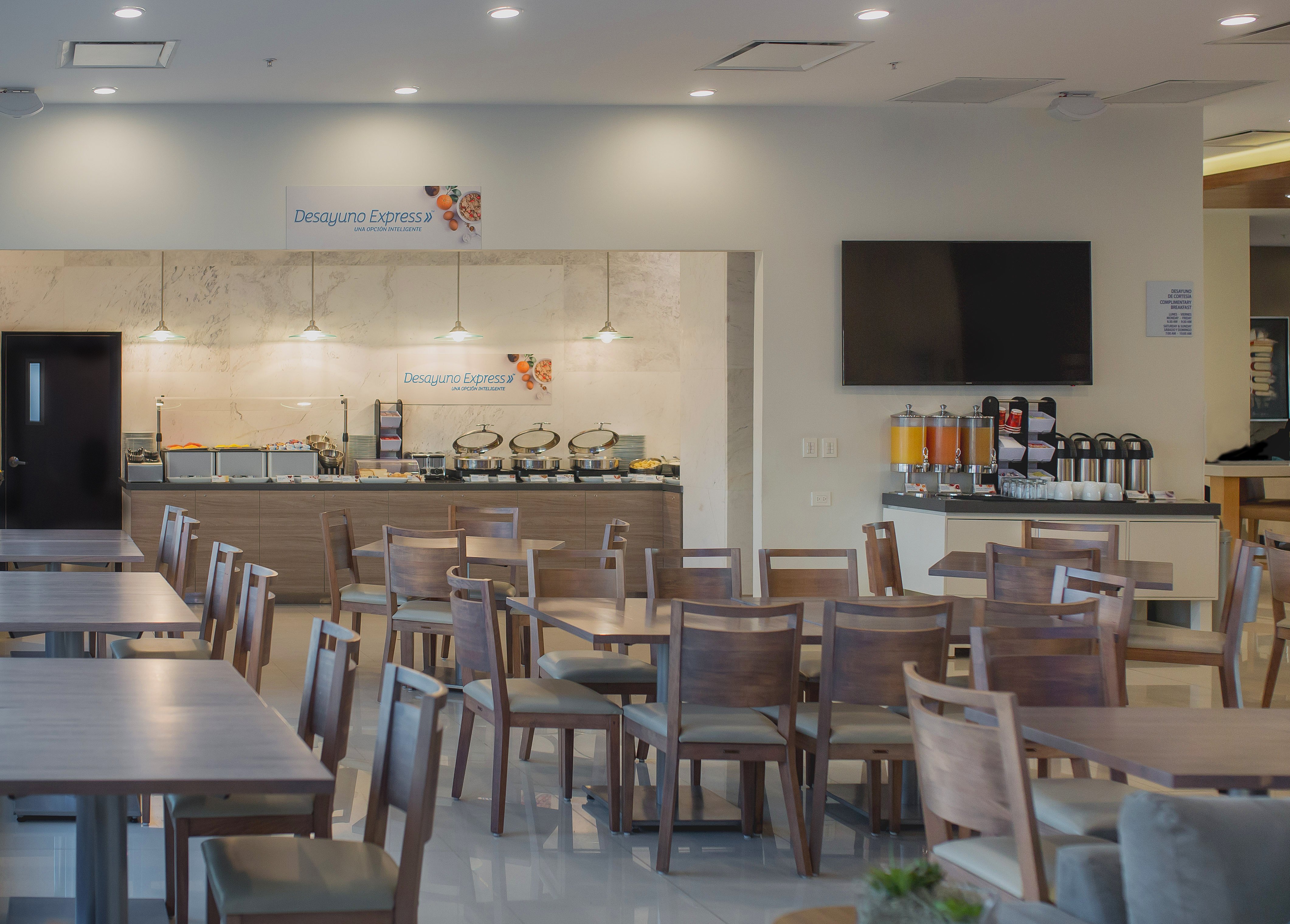 Holiday Inn Express & Suites Silao Aeropuerto - Terminal 18/26