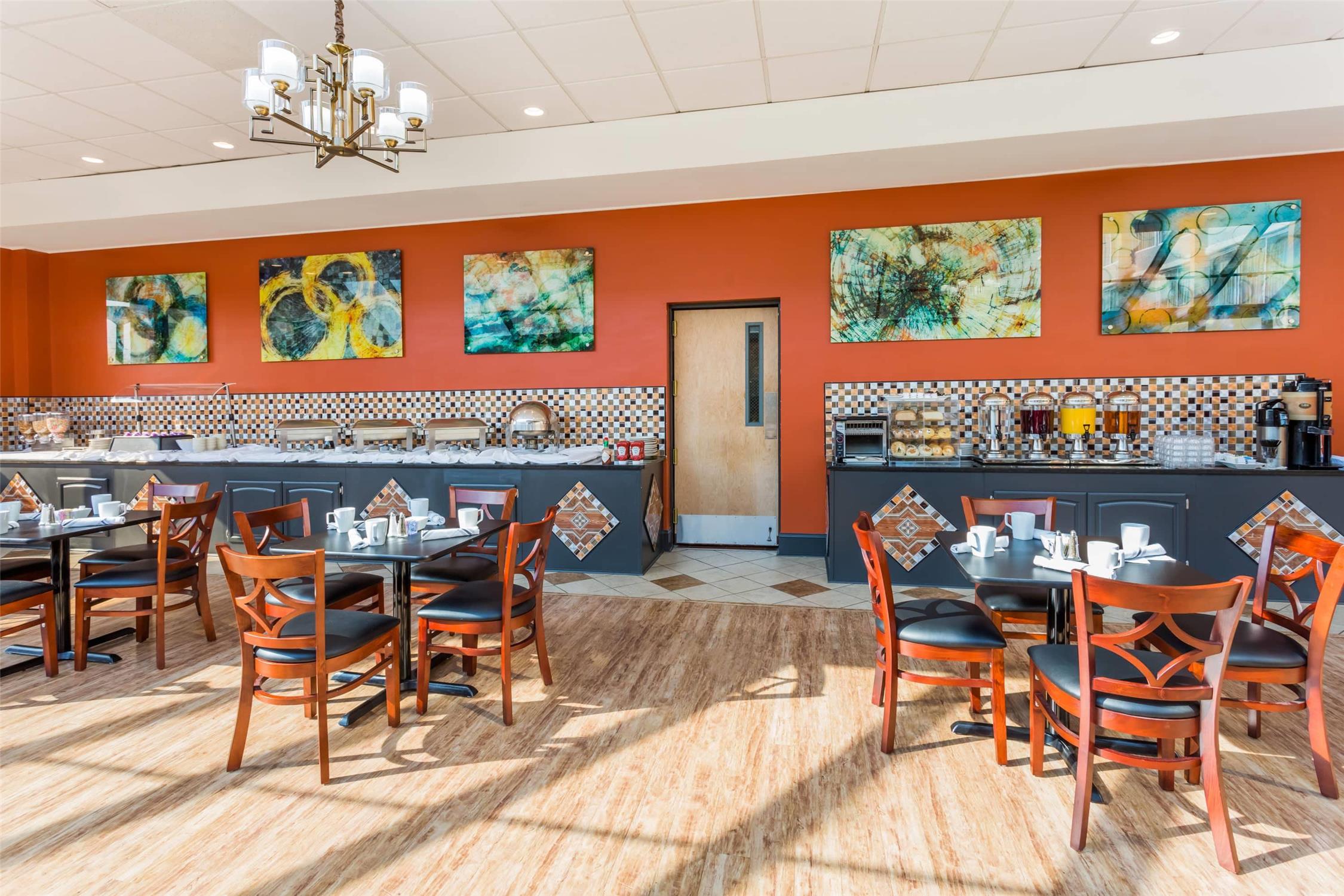 Wyndham Garden Greensboro 16/28