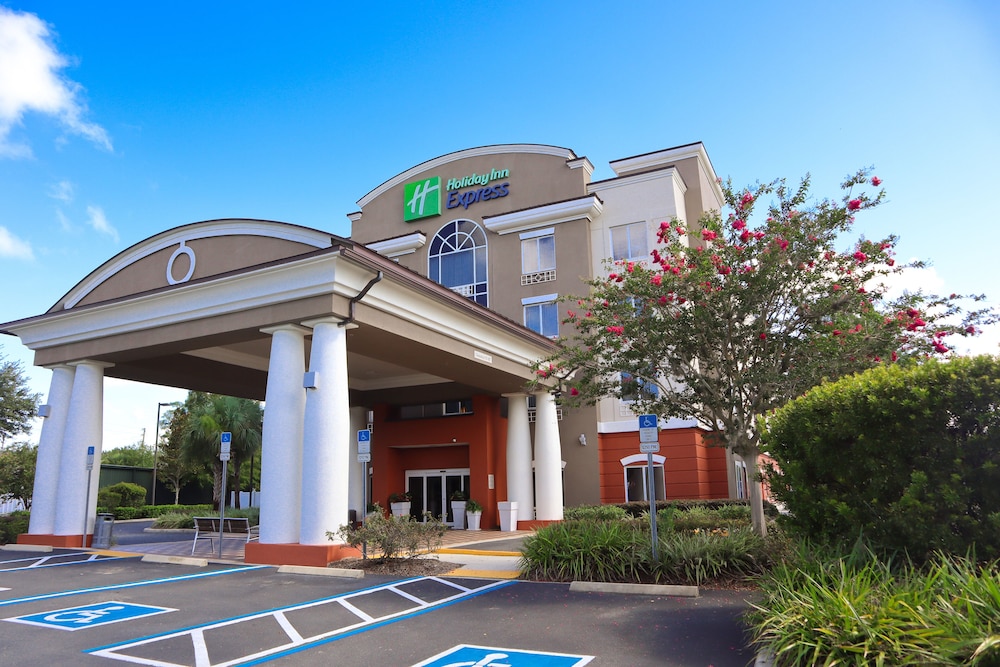 Holiday Inn Express Crystal River 5/59