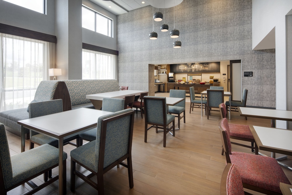 Hampton Inn Suites Richmond Short Pump Va 24/27