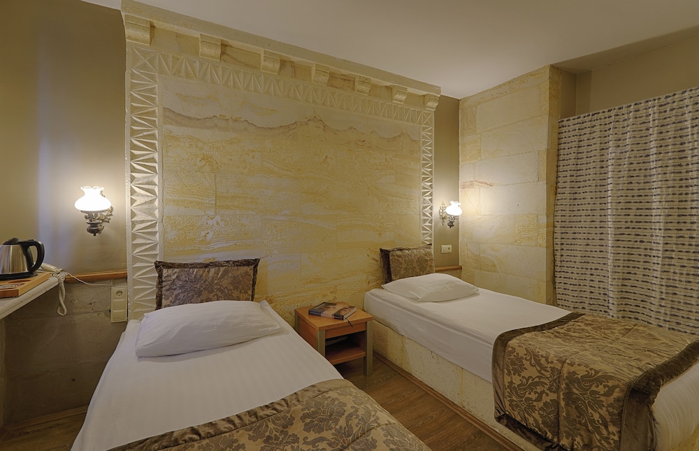 Heybe Hotel 14/50