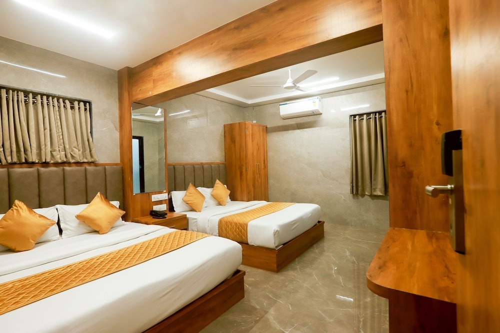 Hotel Karishma 11/26