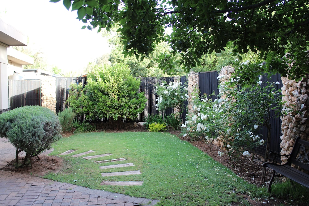 Cottonwood Guesthouse 40/50