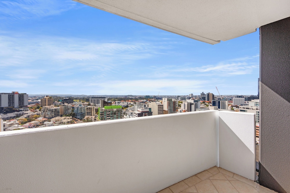 CLLIX Brisbane Central Apartments 46/50