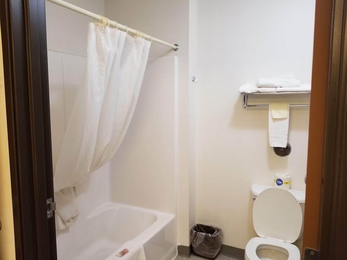 Bilmar Inn & Suites Dell Rapids Near Sioux Falls 47/50