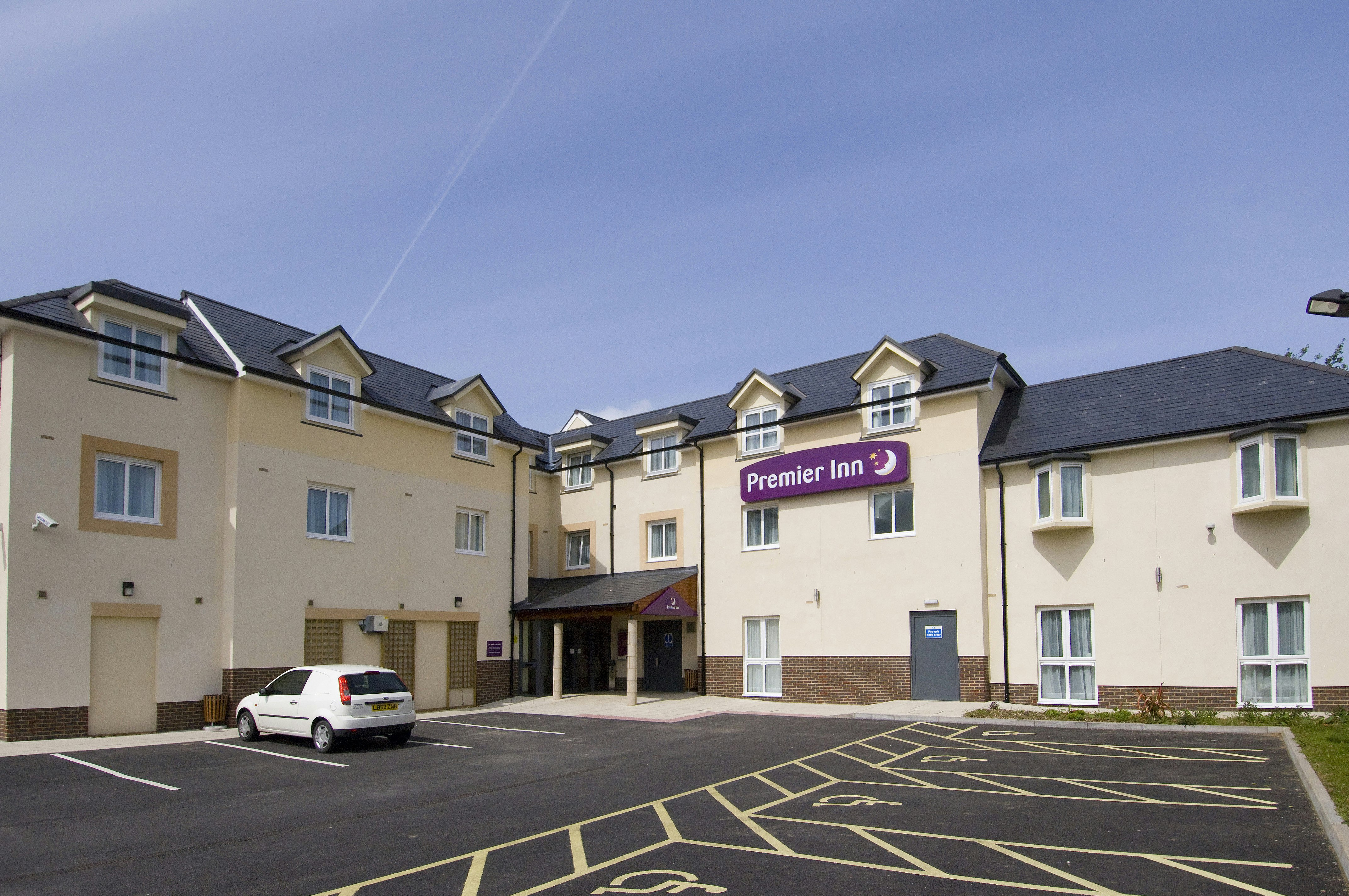 Premier Inn Newquay Quintrell Downs 17/23