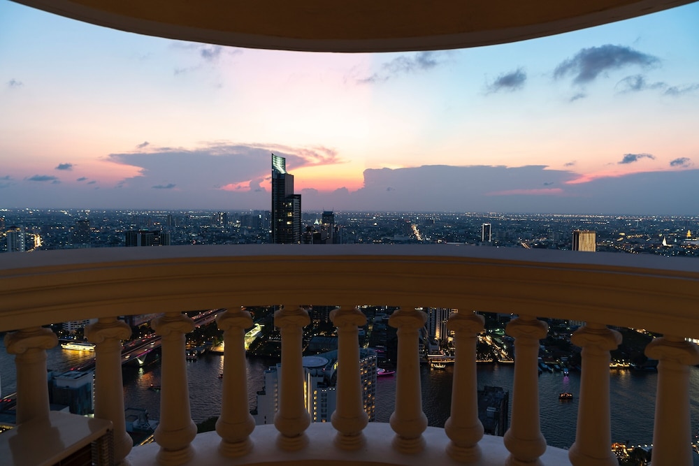 Tower Club at Lebua 44/49