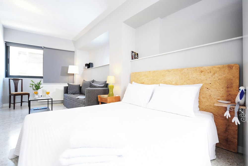Live In Athens Short Stay Apartments 14/50