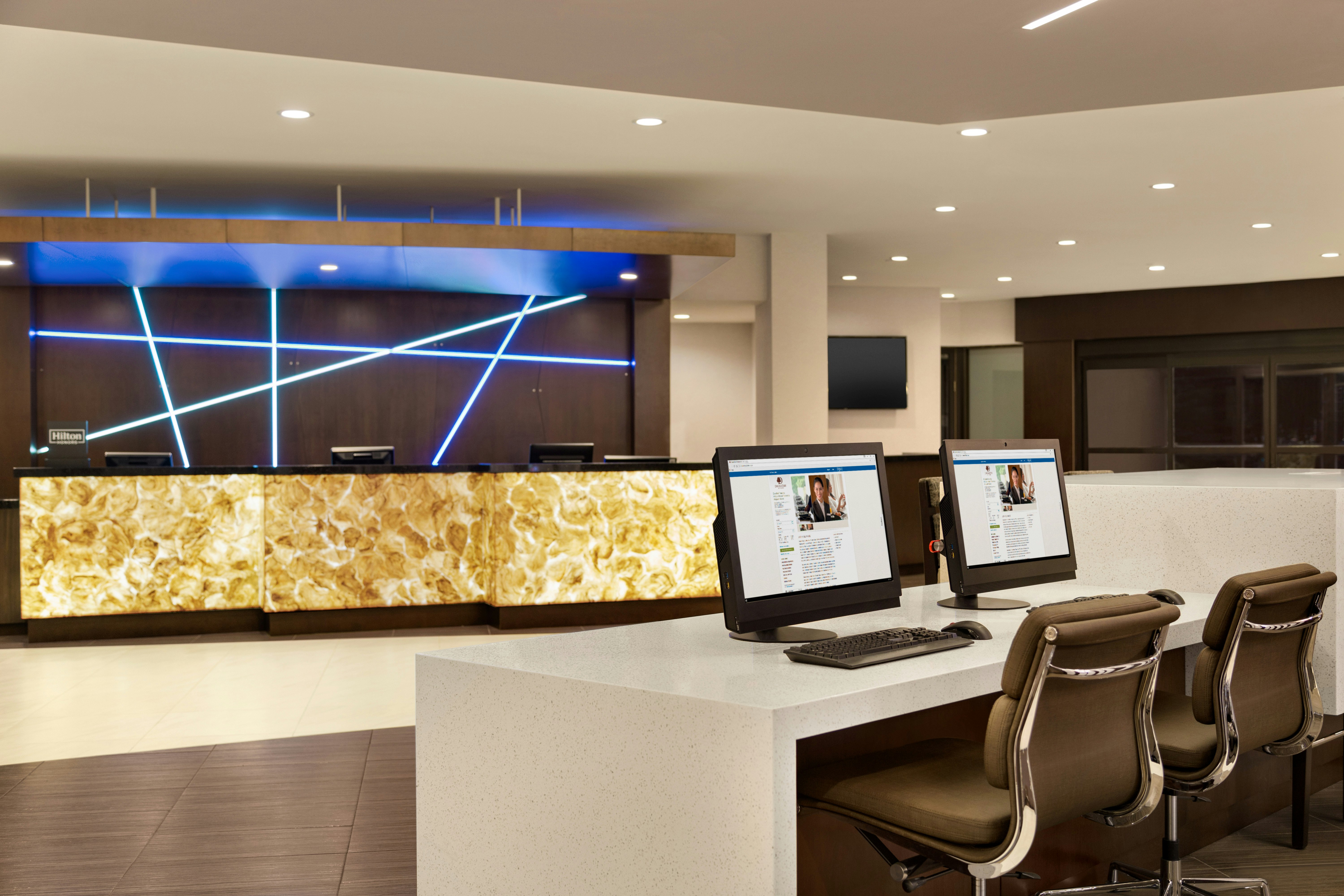 Doubletree By Hilton Toronto Airport West 19/24