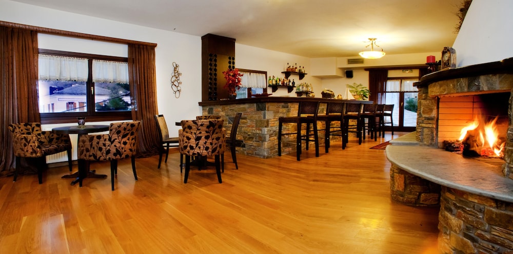 Erofili Hotel and Suites 37/45