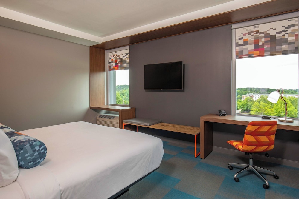 Aloft, King Bed