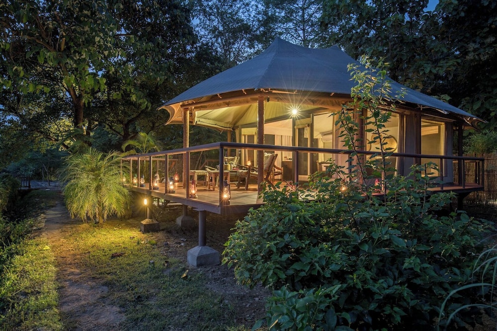 Jagatpur Lodge by Annapurna 12/80