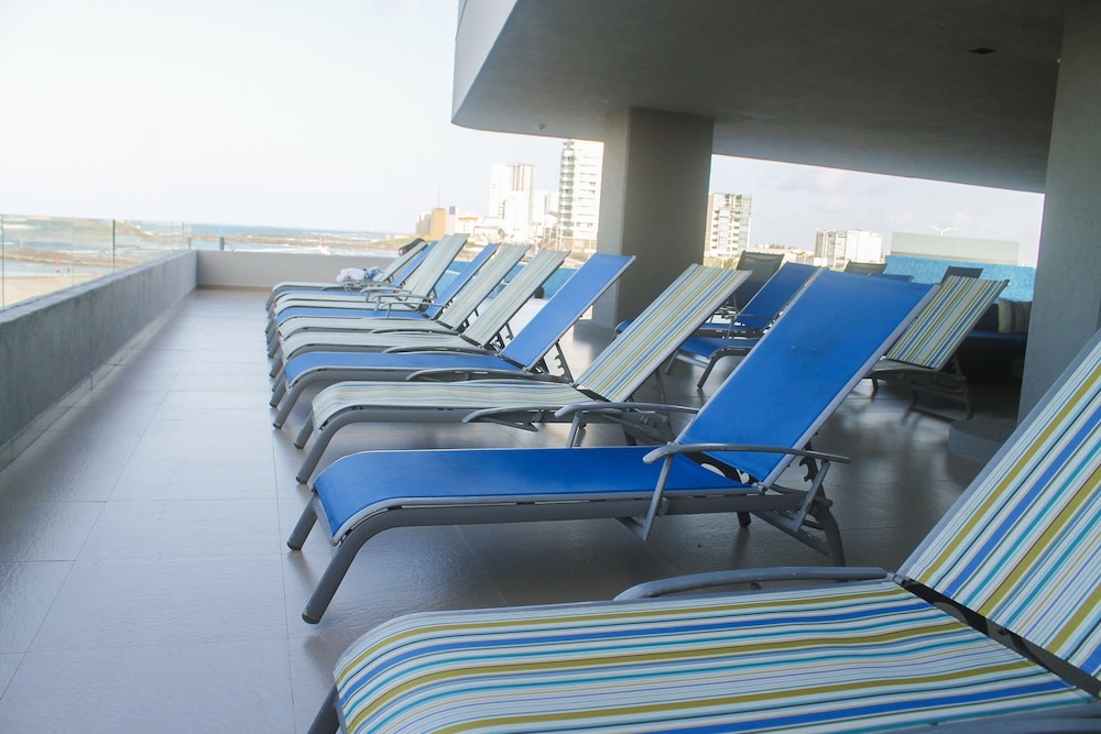 Hotel Punta Azul 40/59