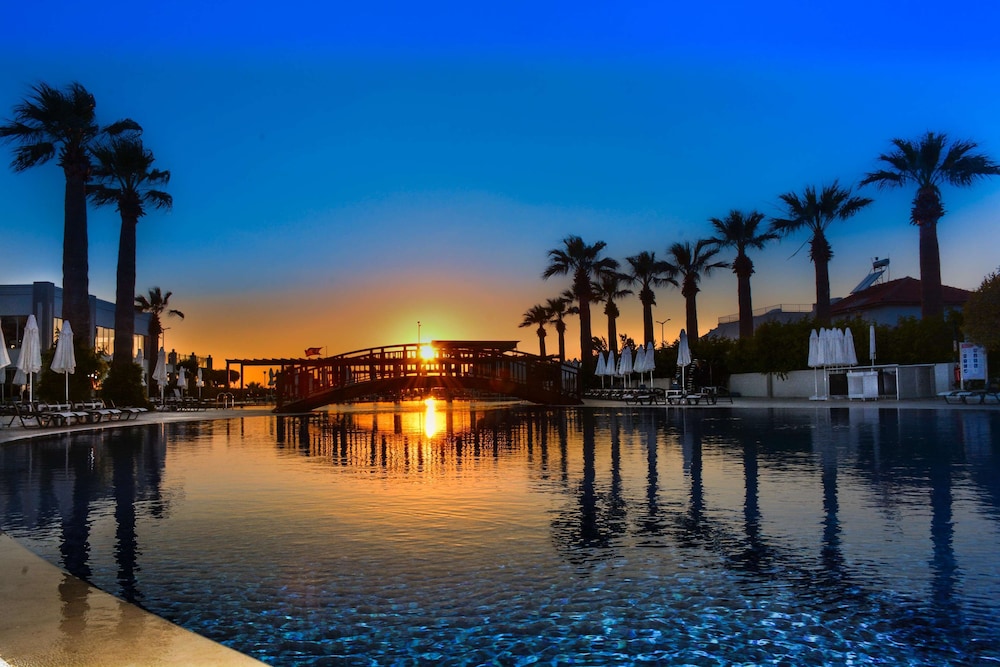 Palm Wings Beach Resort&Spa Kusadasi 45/50