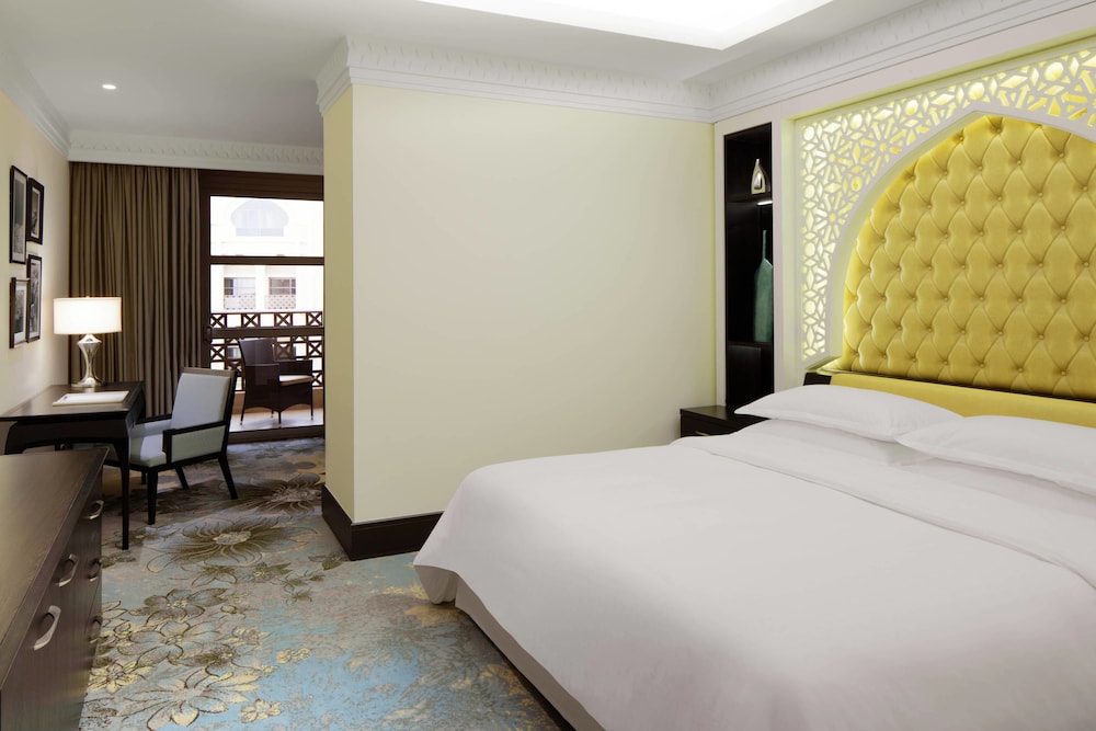 Sheraton Sharjah Beach Resort Spa 17/58