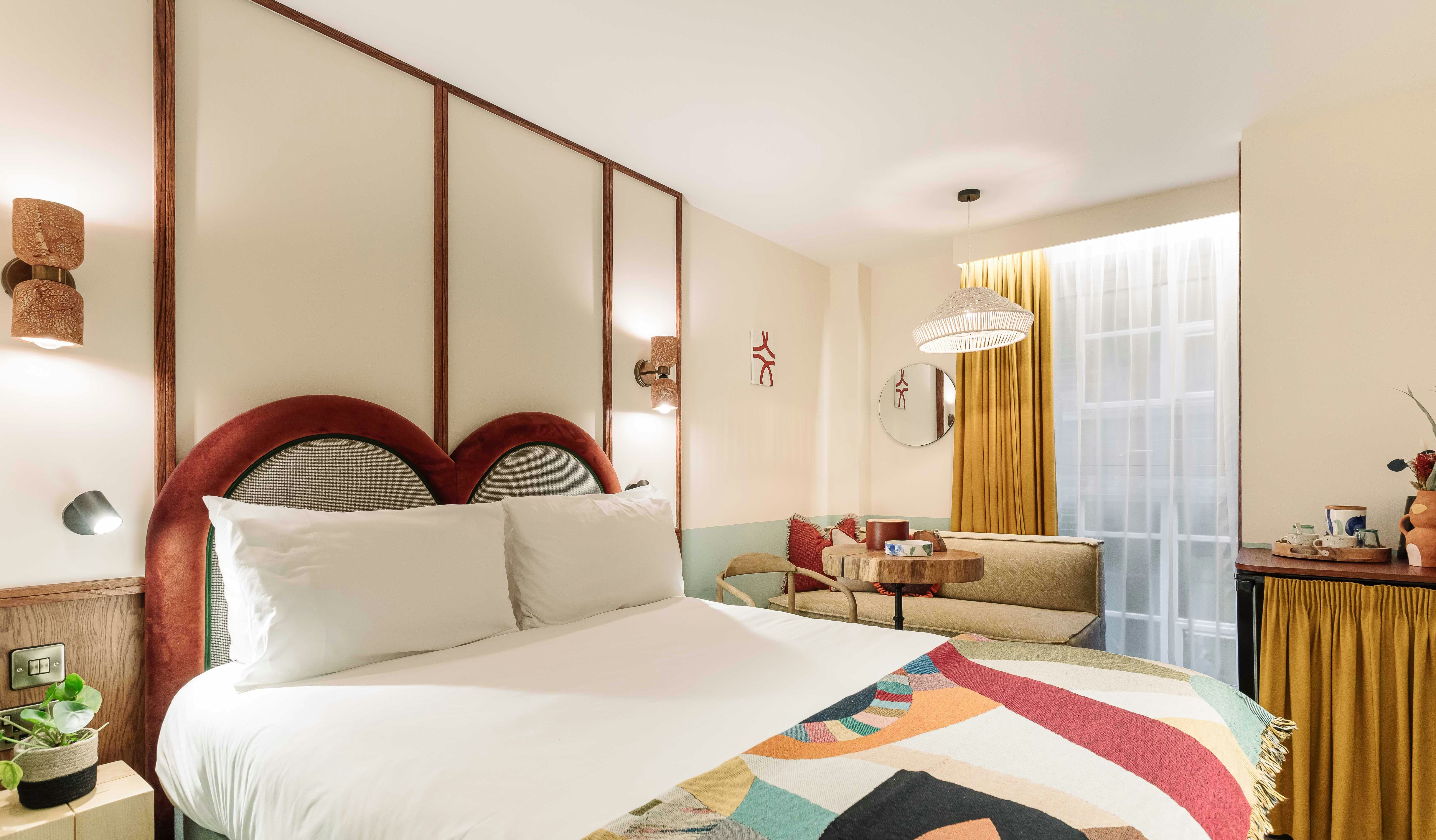 Room, King Bed