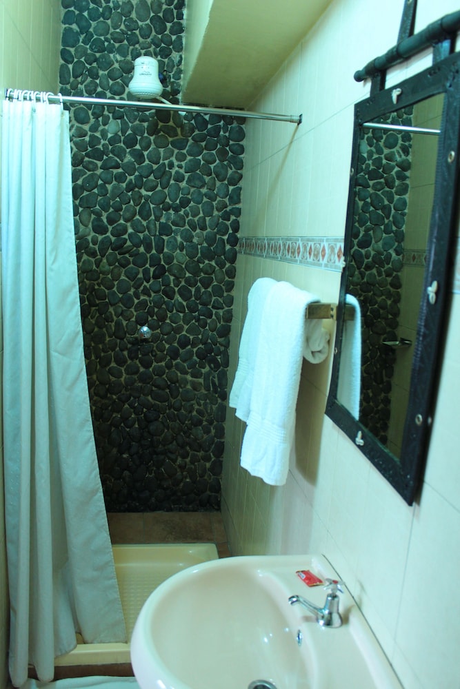 Khweza Bed & Breakfast 42/43