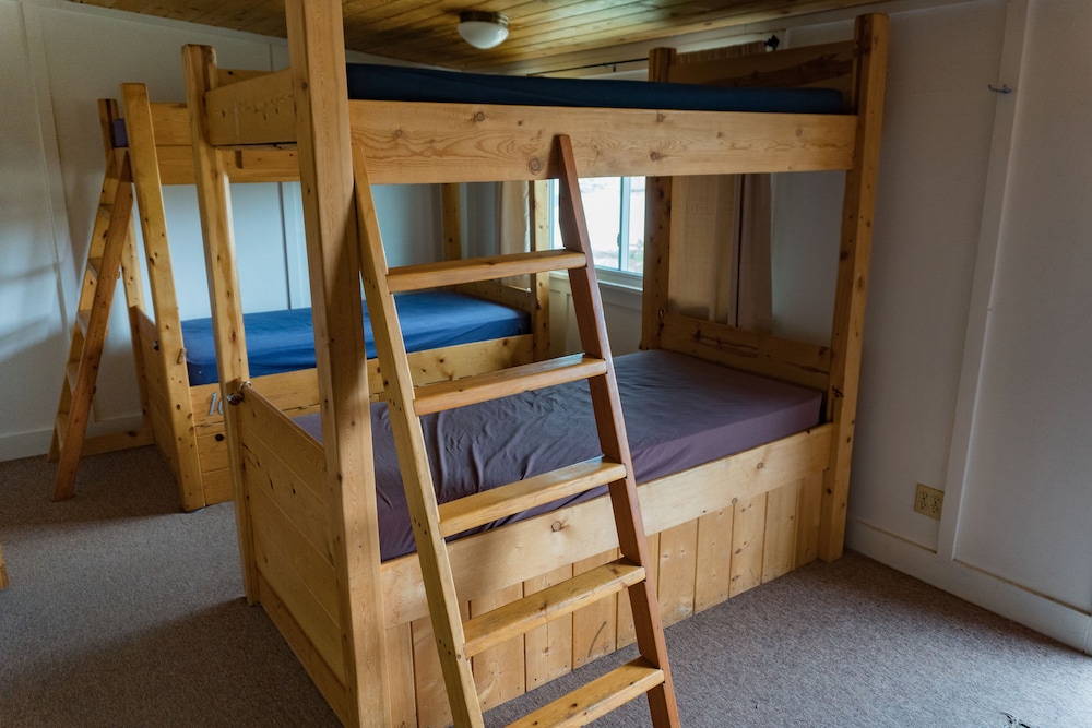 Estes Park Adventure Hostel 13/26