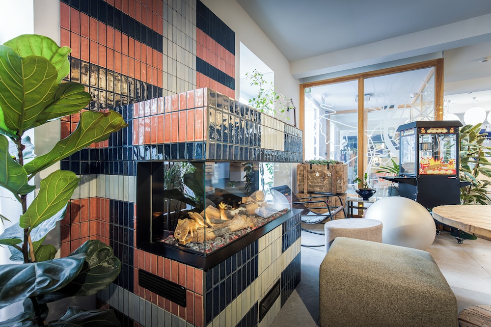 Maverick City Lodge Hostel 43/60