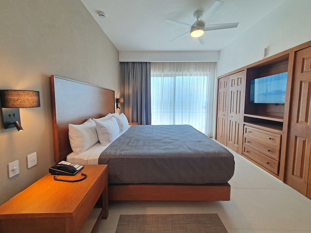 Paradise Village Beach Resort & Spa 19/69