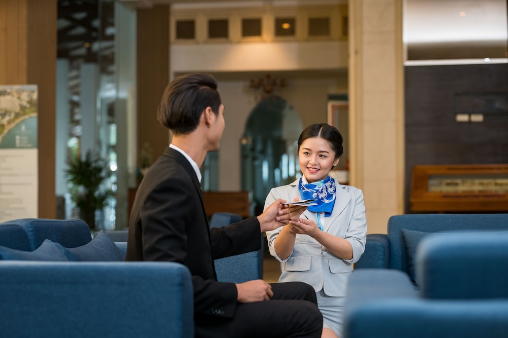 ROYAL CLIFF BEACH HOTEL 44/72