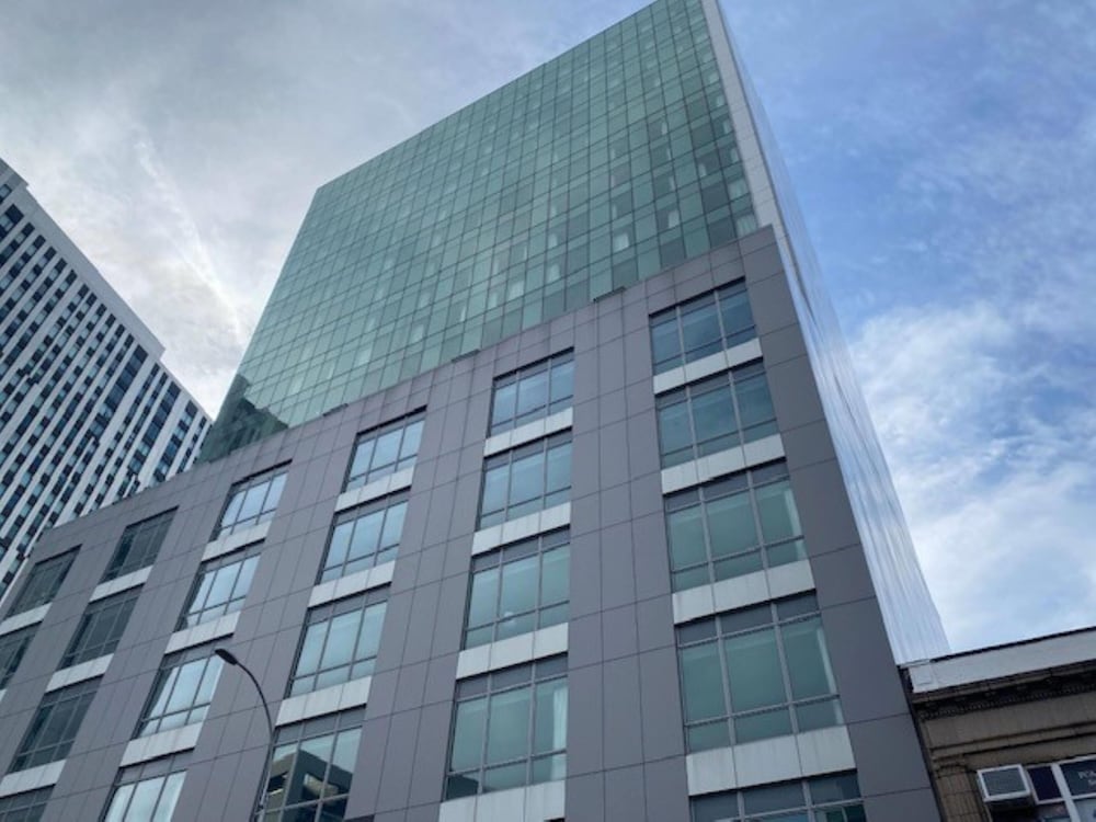 La Quinta Inn & Suites by Wyndham Jamaica NYC/JFK AirTrain 3/41