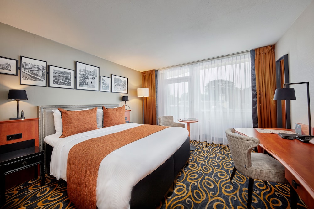 Carlton Square Hotel 14/63