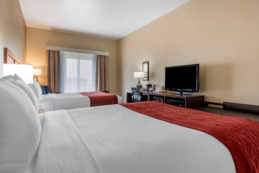 Comfort Inn & Suites Goodland, KS 16/47