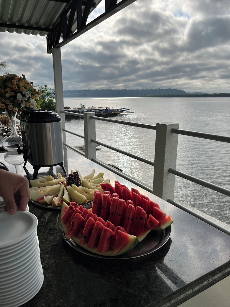 Xingu Praia Hotel 7/22