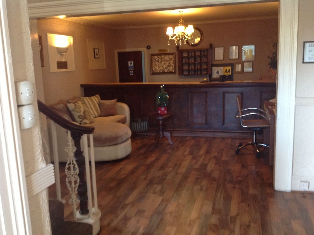Balmoral Lodge Hotel 36/42