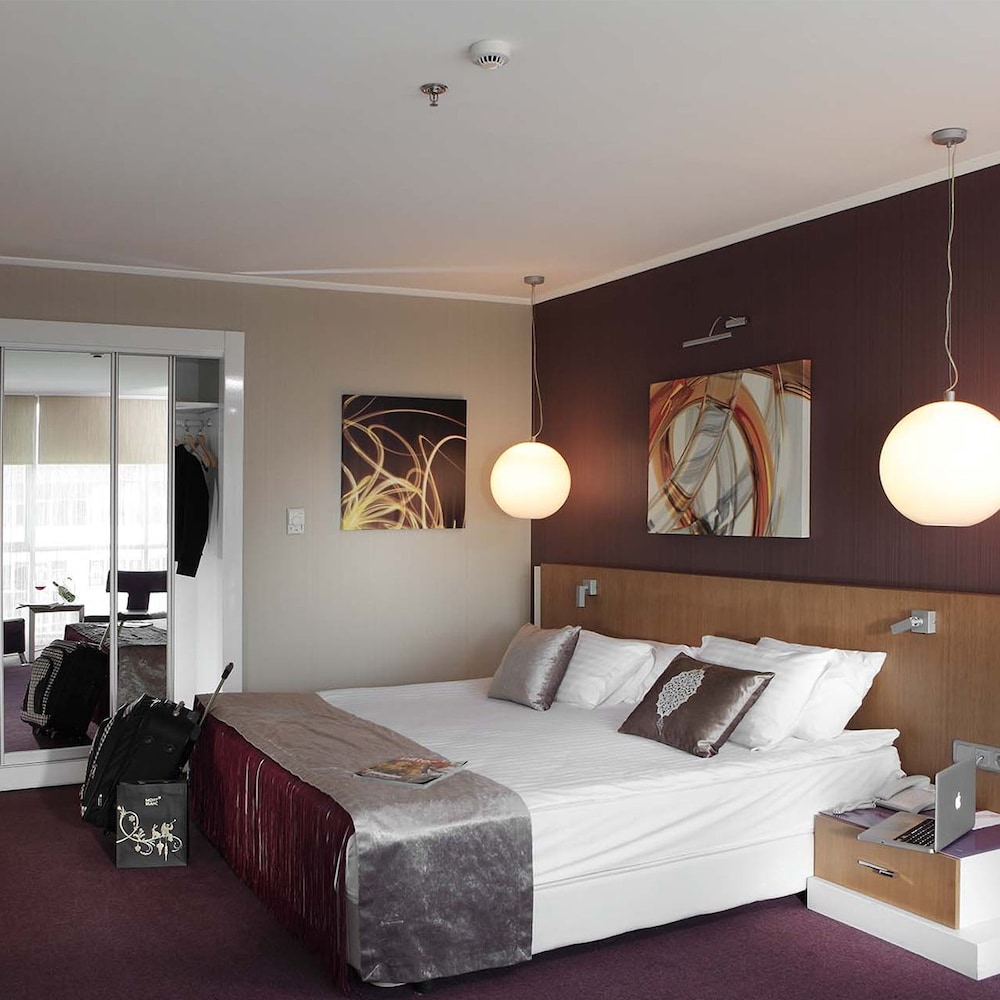 City Hotel Ankara 12/67