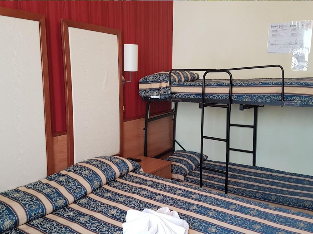 Hotel Promenade Universale 32/50