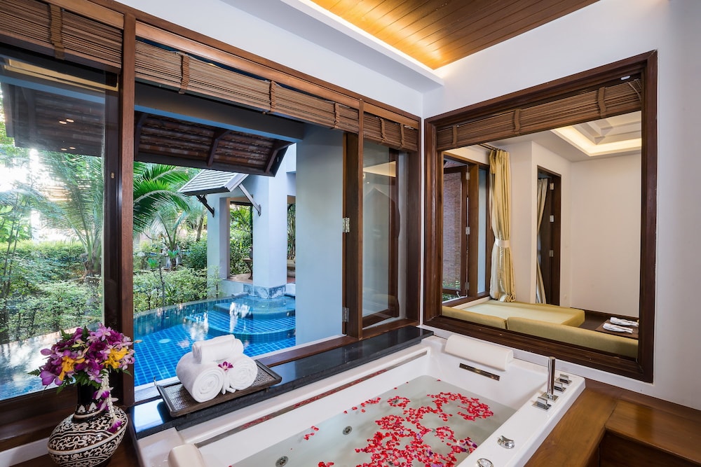 ROYAL MUANG SAMUI VILLAS 72/72