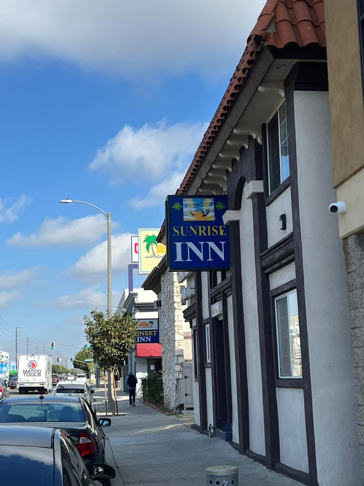 Sunrise Inn Gardena 26/27