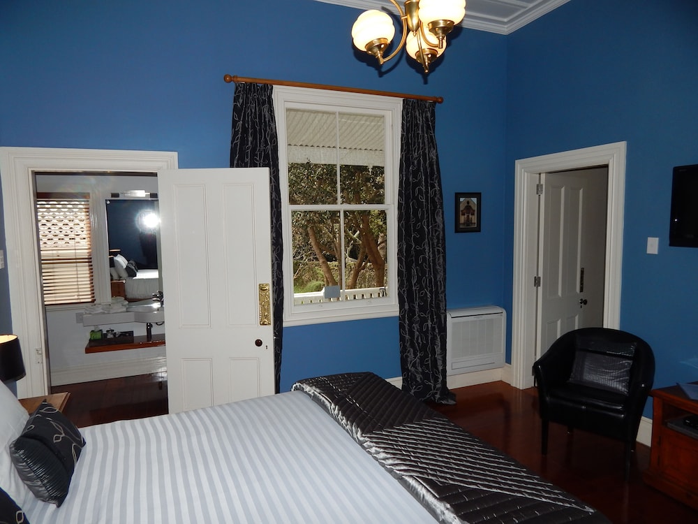 Lupton Lodge 7/58