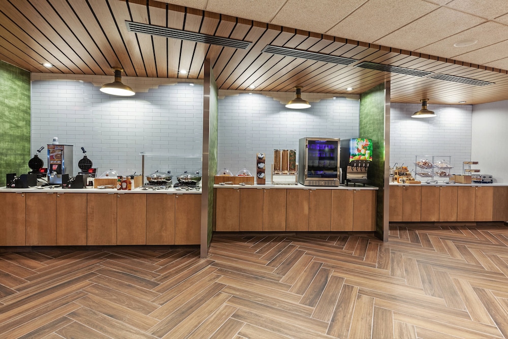 Fairfield Inn & Suites By Marriott Tulsa Catoosa 4/40
