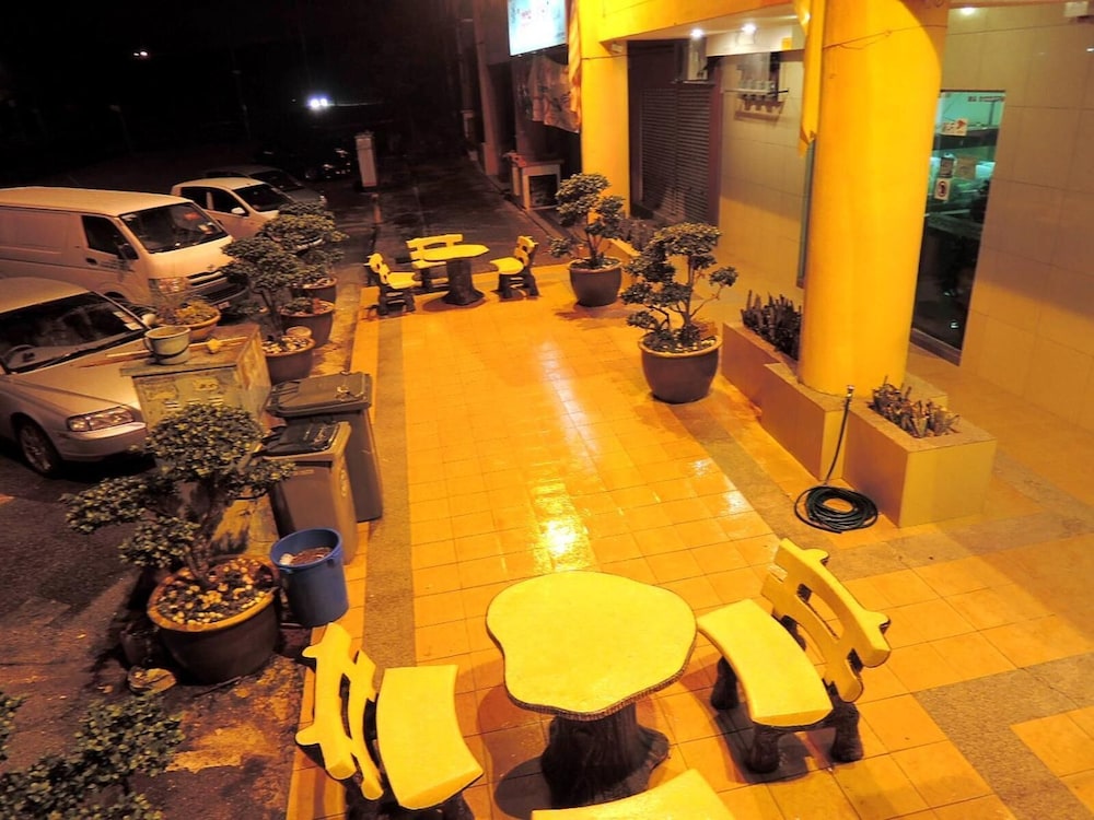 Hotel Seri Nilai 46/52