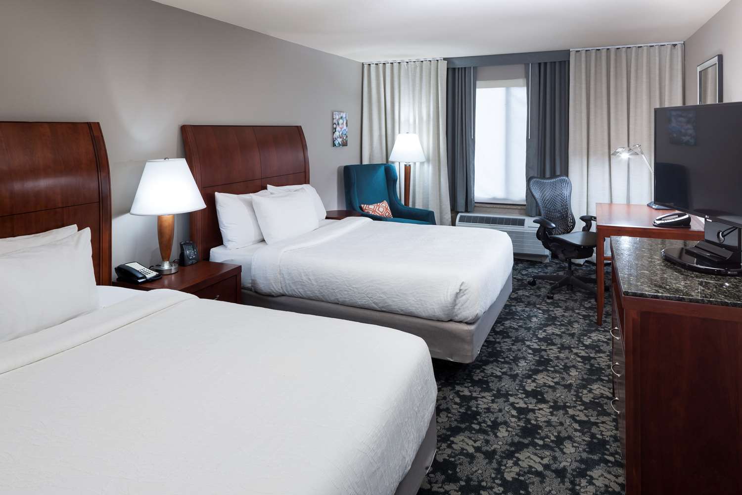 PREMIUM, 2 QUEEN BEDS